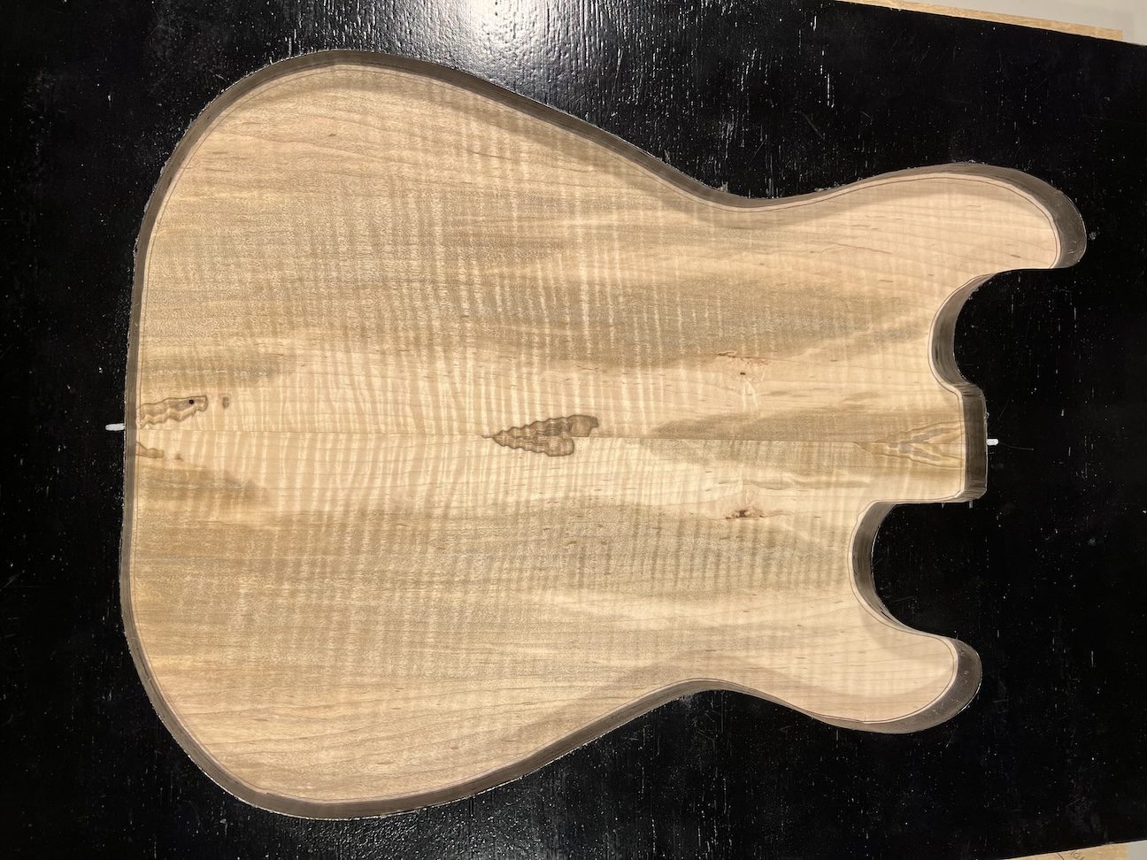 Drop Top - #6953 - 4A Grade Red Leaf Flame Ambrosia Maple Value 20.37"x18.62"x.25"