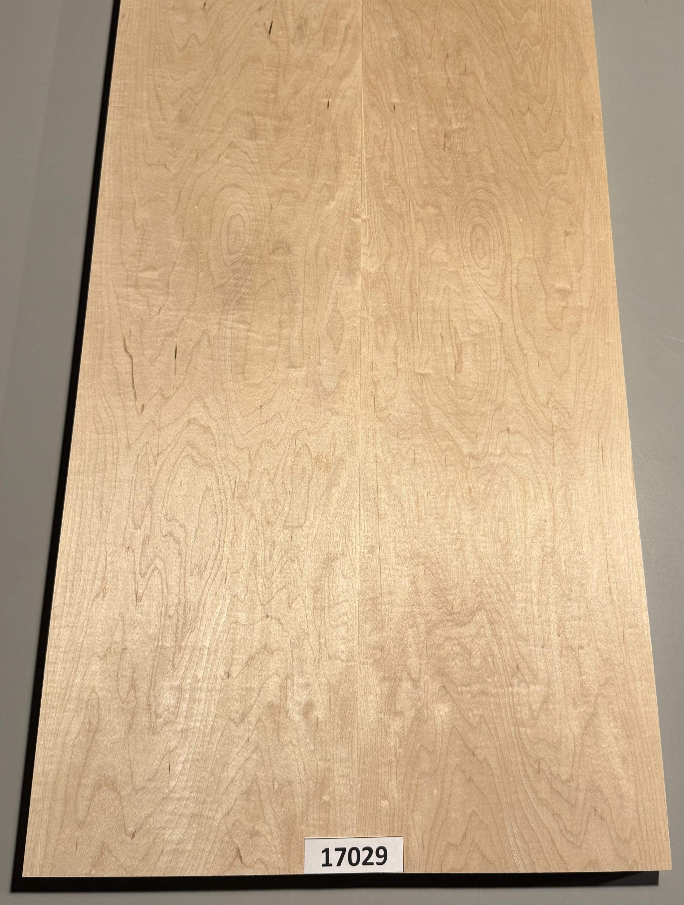 Carved Top-# 17029–Plain Hard Maple 24.50”x14”x.85”